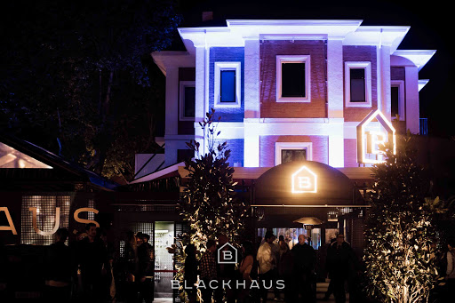 Discoteca  Blackhaus