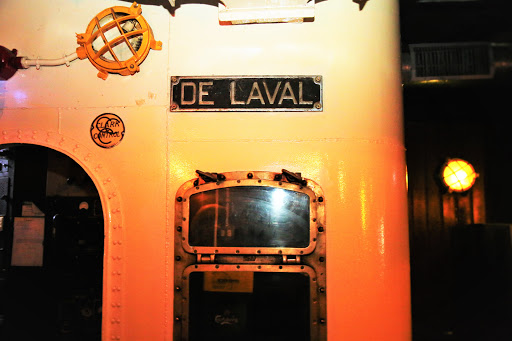 Discoteca  De Laval Genovés El Submarino